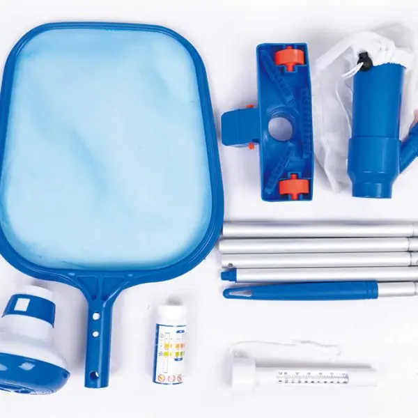 Equipamentos manuais para limpeza de piscina em Recife